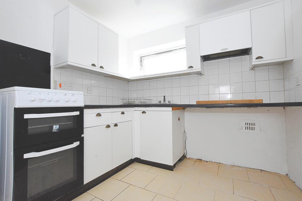 Clarendon Court, Clifton Road, Rugby photo 3