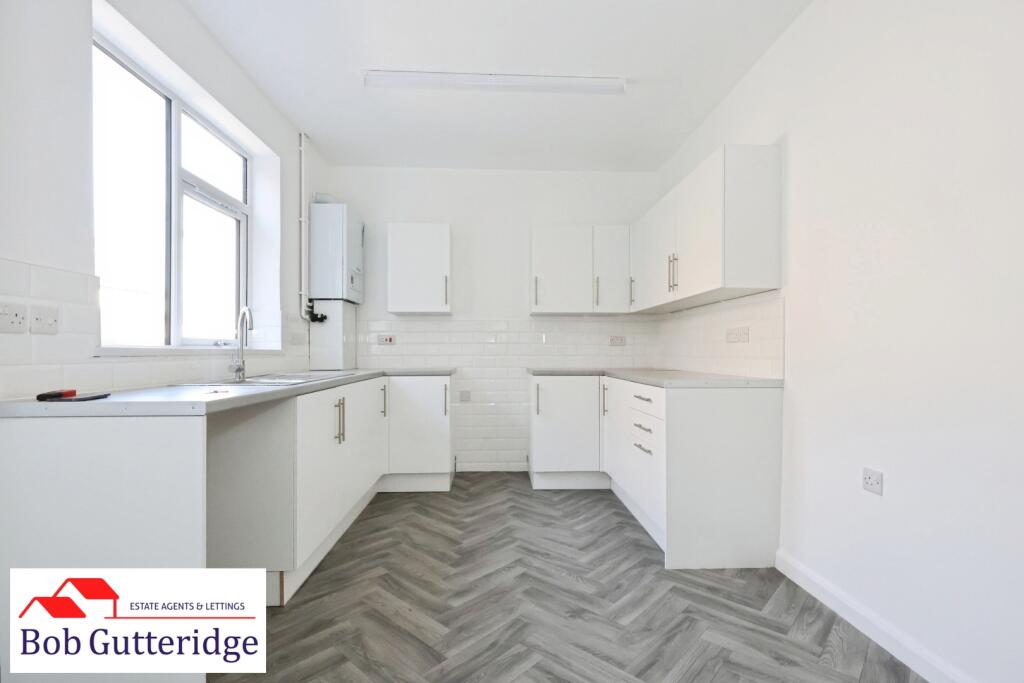 House in Newcastle-under-Lyme, Beasley - View 4
