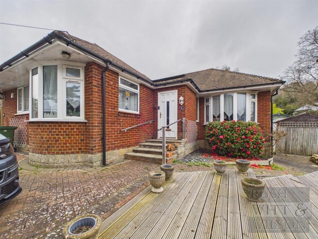 Main image of property: Ochiltree Close, Hastings