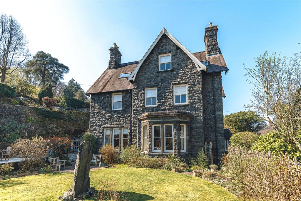 Main image of property: Dolgellau, Gwynedd, LL40