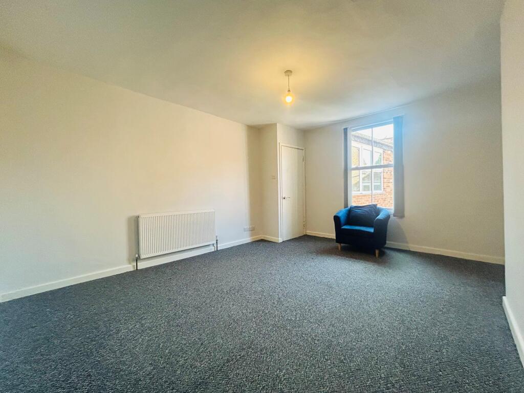 Apartment in Derby - View 3