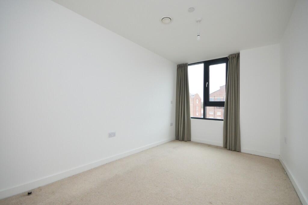 Apartment in Bristol - More