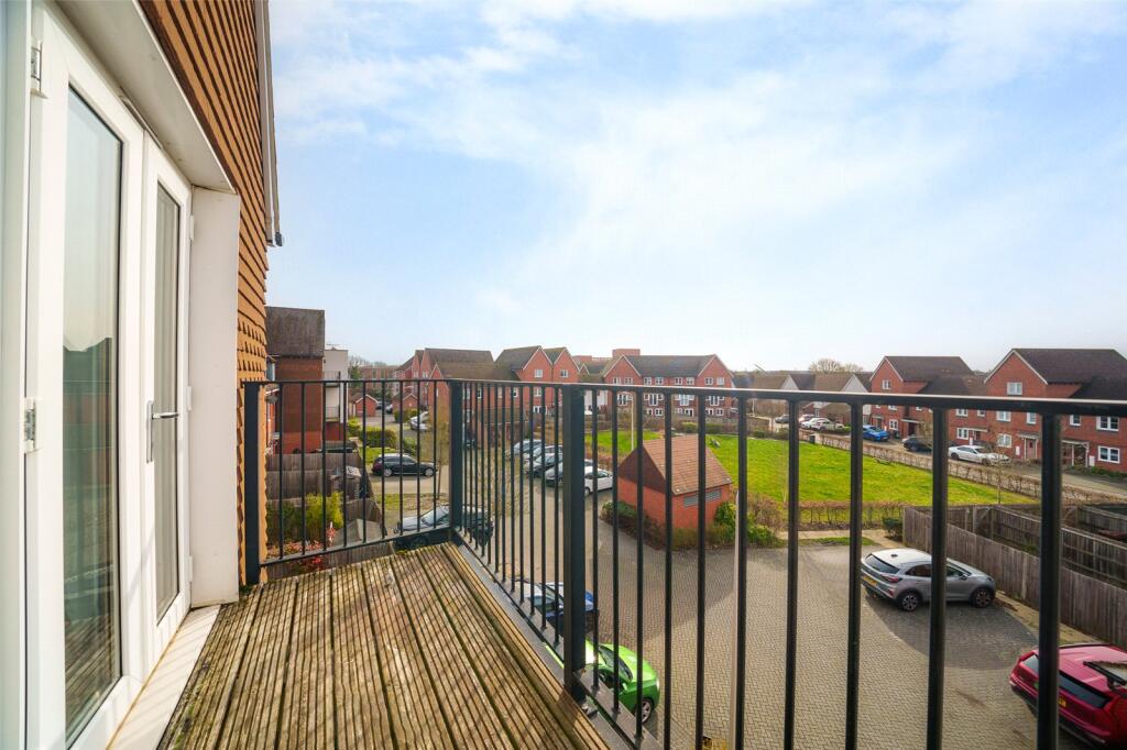 Main image of property: Outfield Crescent, Wokingham, Berkshire, RG40