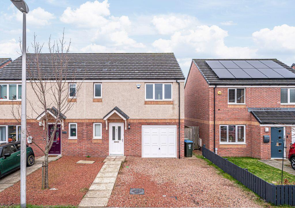 Main image of property: 7 Dalwhamie Street, Kinross, KY13 8RG