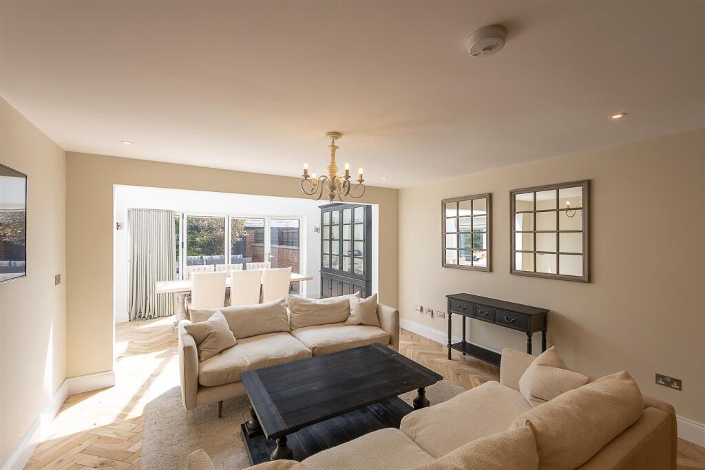 House in Newcastle upon Tyne - View 4