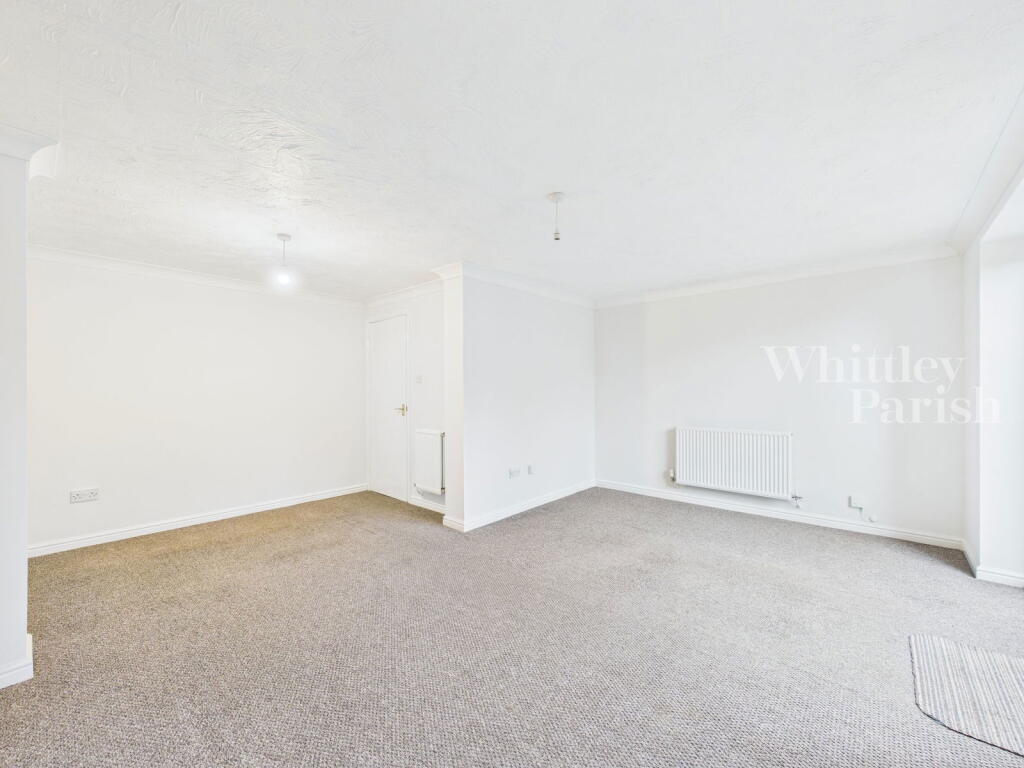 Mallow Close, Attleborough, NR17 1XZ photo 2
