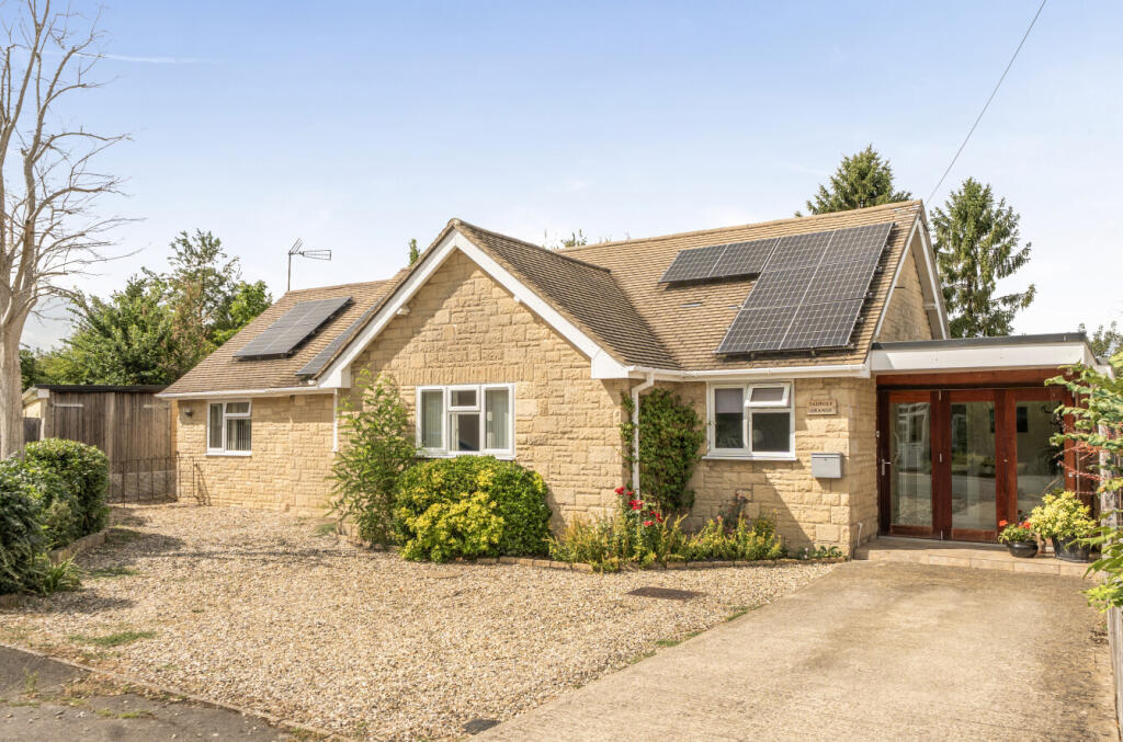 Main image of property: Manor Crescent, Standlake, Witney