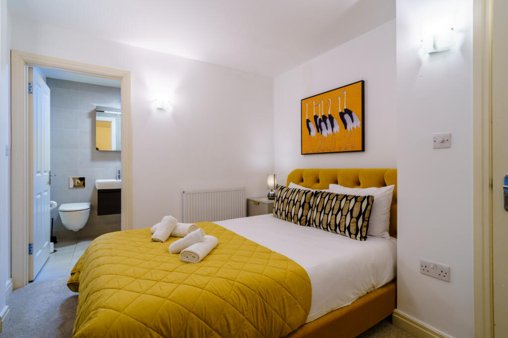 2 bedroom maisonette for rent