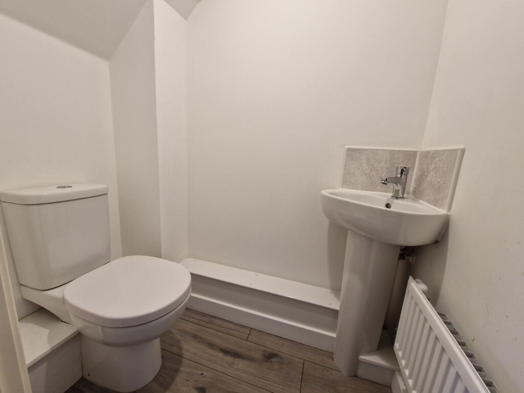 House in Taunton - View 5
