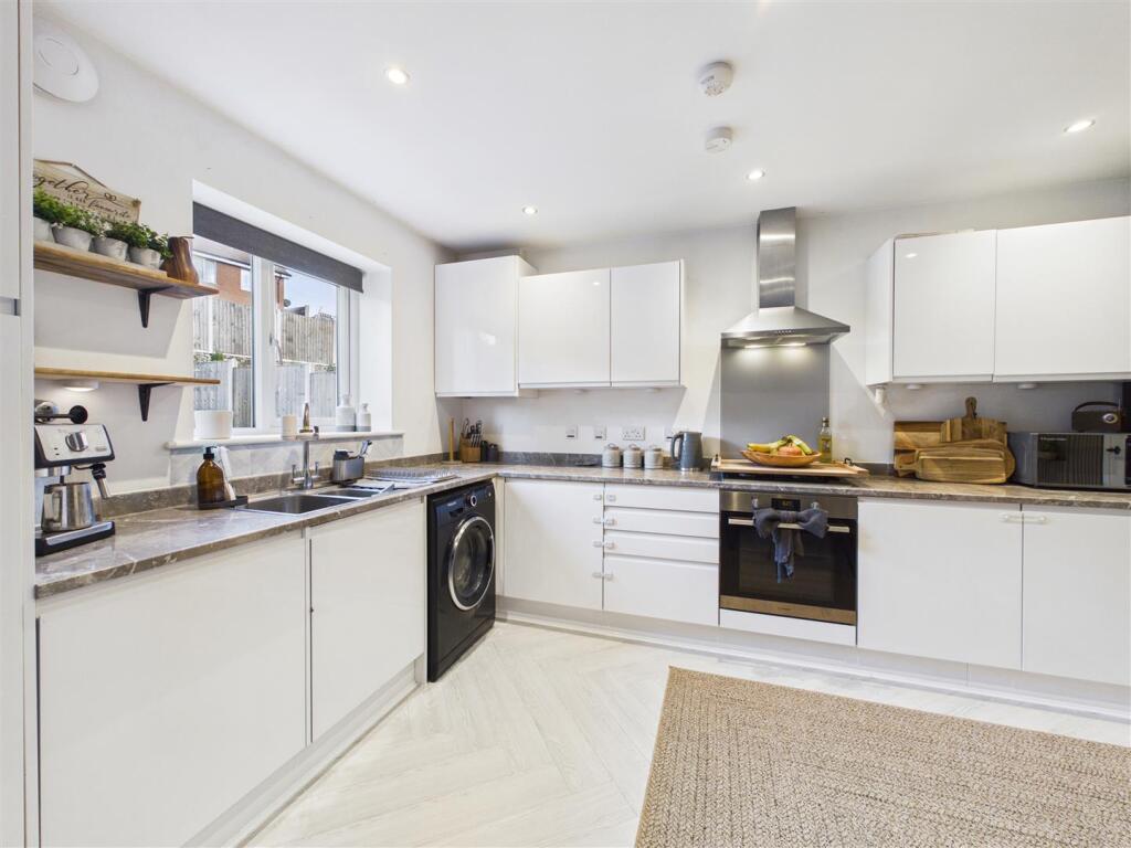 House in Chesterfield, Old Whittington - View 5
