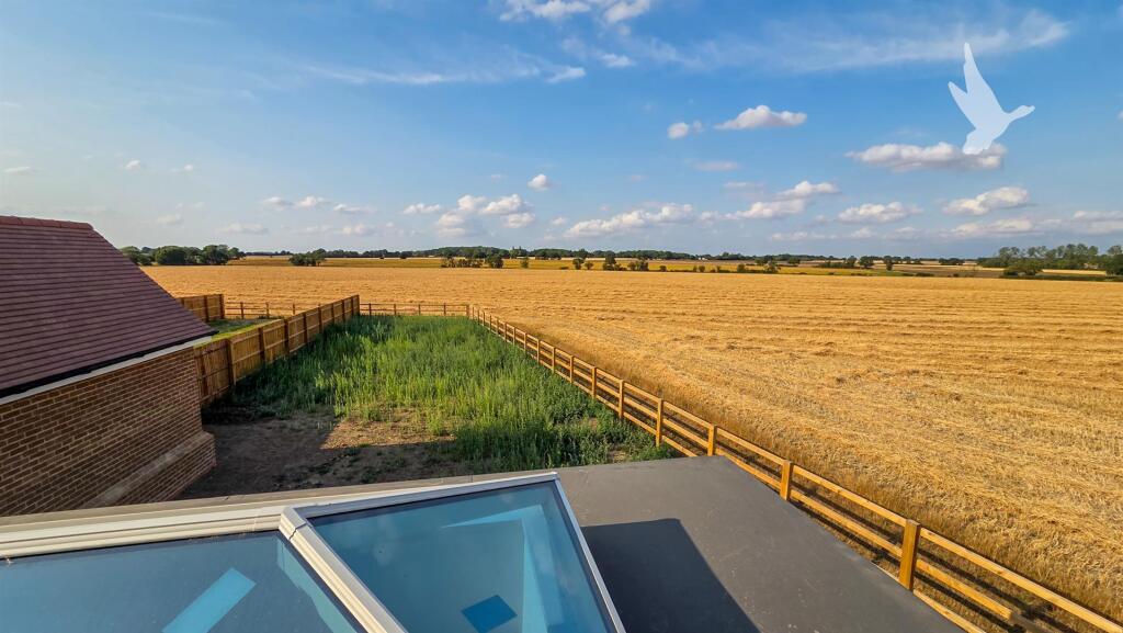 House in Uttlesford, Church End, Stebbing - More