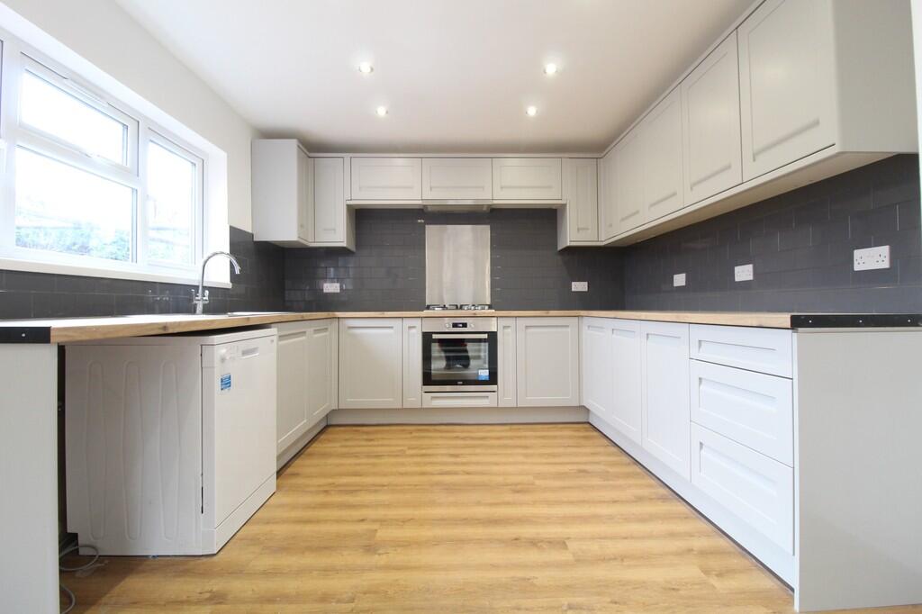 1 bedroom house share for rent