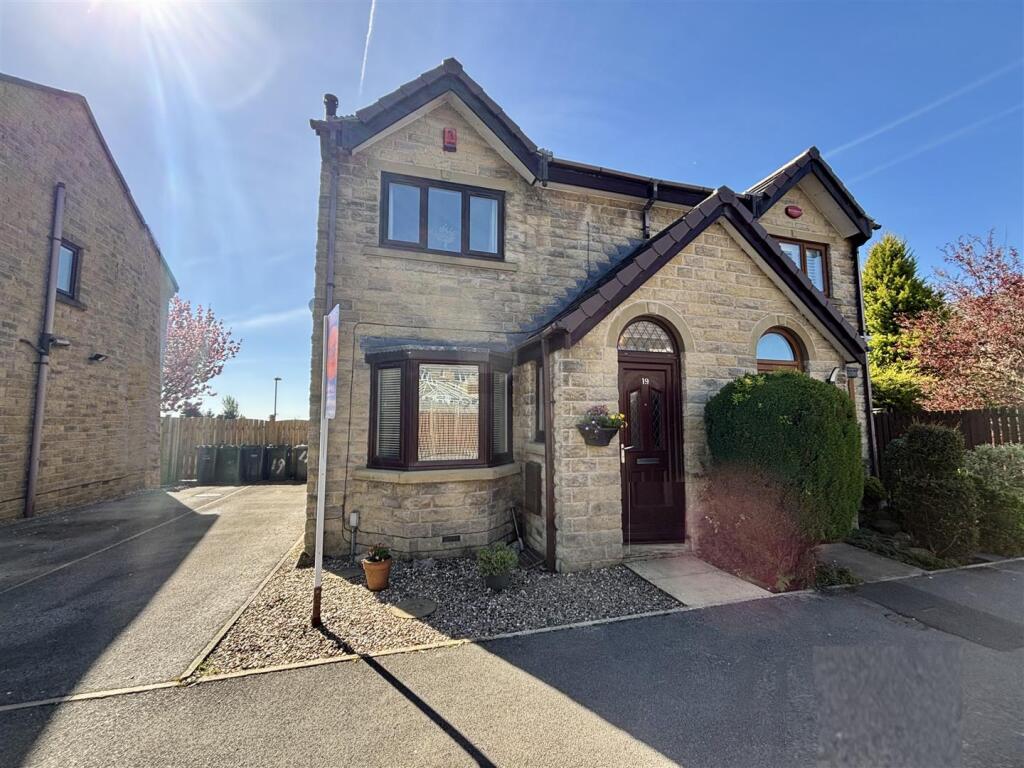 Main image of property: Home Farm Close, Bradford 6