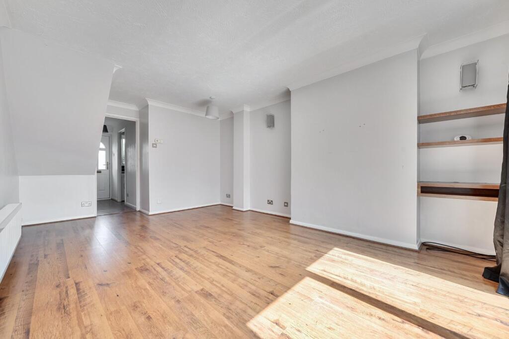 House in Tonbridge and Malling, New Hythe, East Malling and Larkfield - More