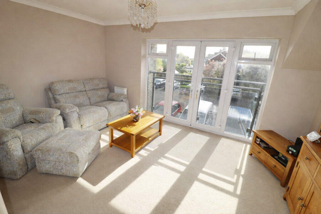 Apartment in Havant, Hampshire - View 3