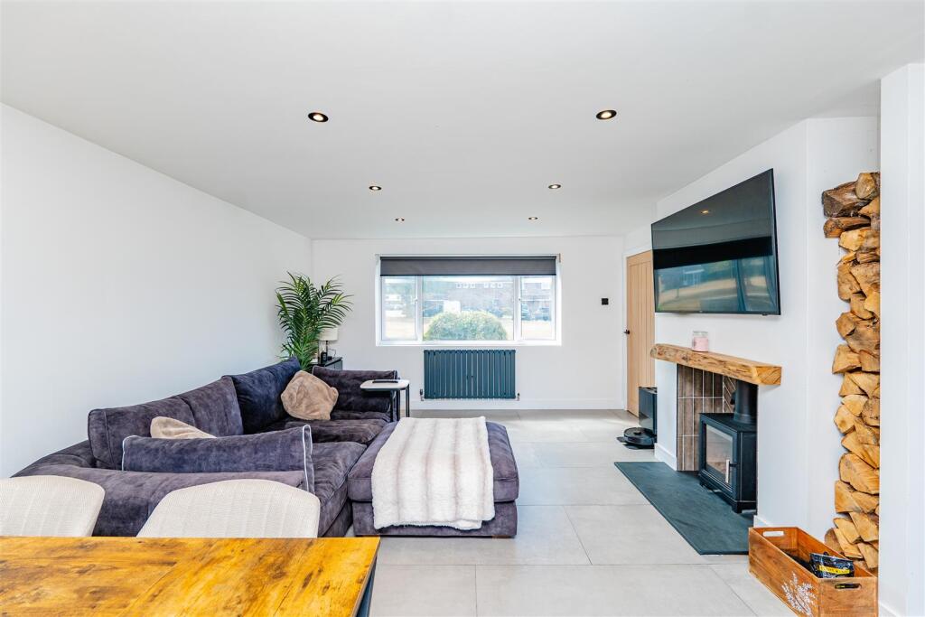 House in Cardiff - More