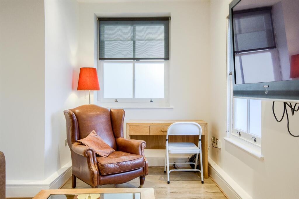 Apartment in Warwick, Royal Leamington Spa - More