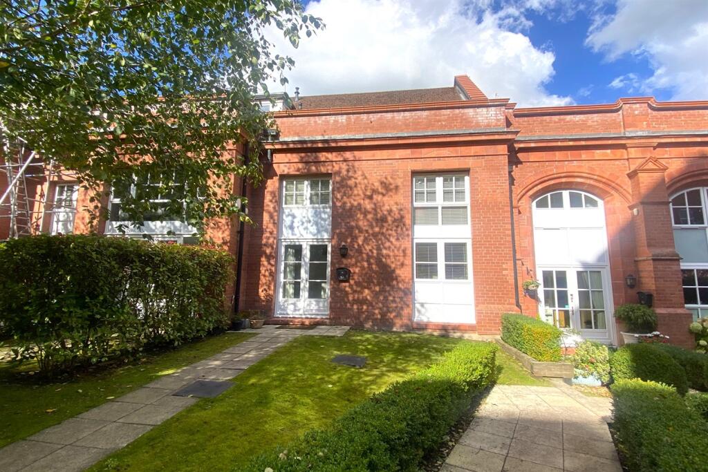 Main image of property: Kingswood Park, Kingswood, Frodsham