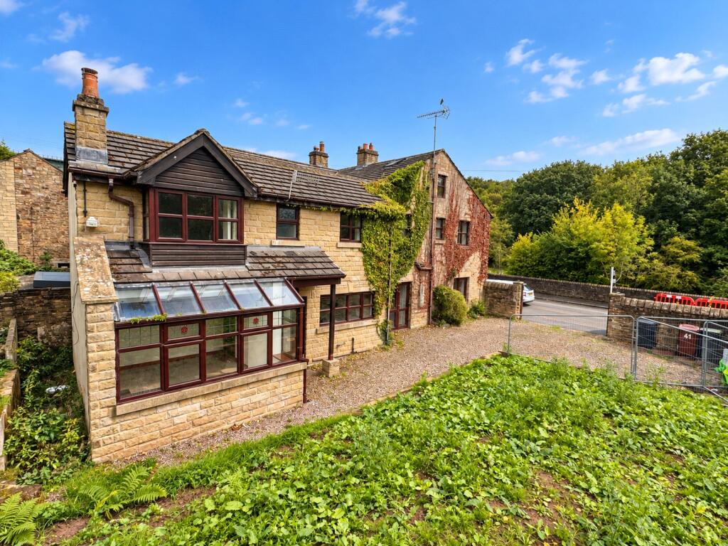 Main image of property: Dinting Vale, Glossop, Derbyshire, SK13