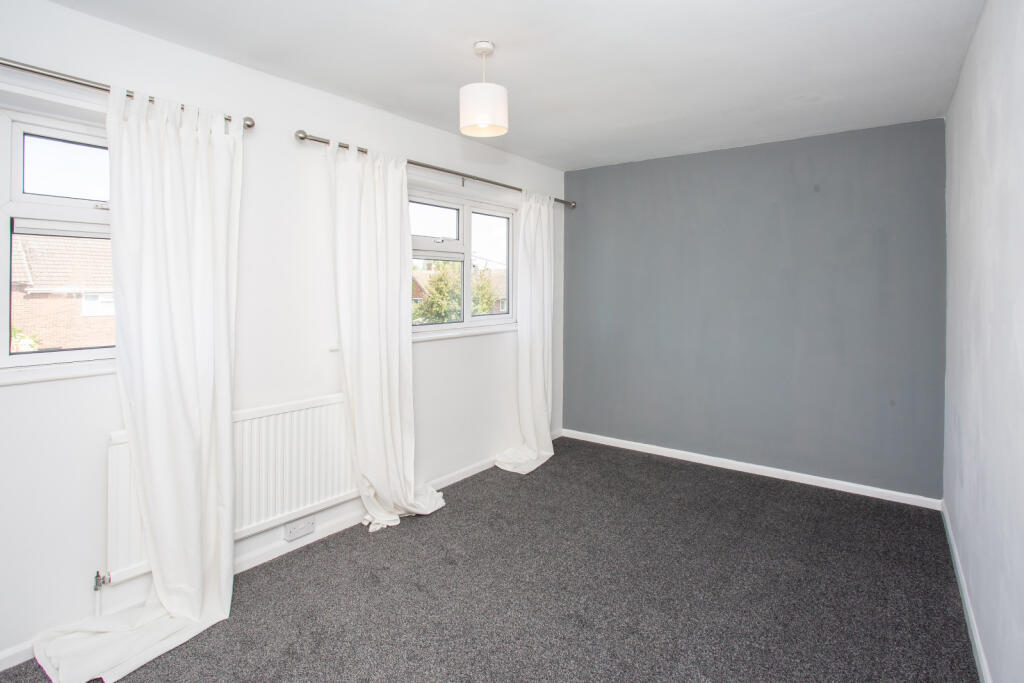 House in St Albans, Sandridge - More