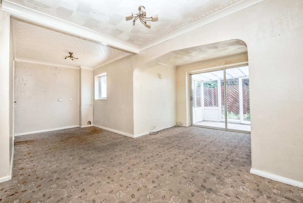 Water Royd Crescent, Mirfield, West Yorkshire, WF14 photo 4