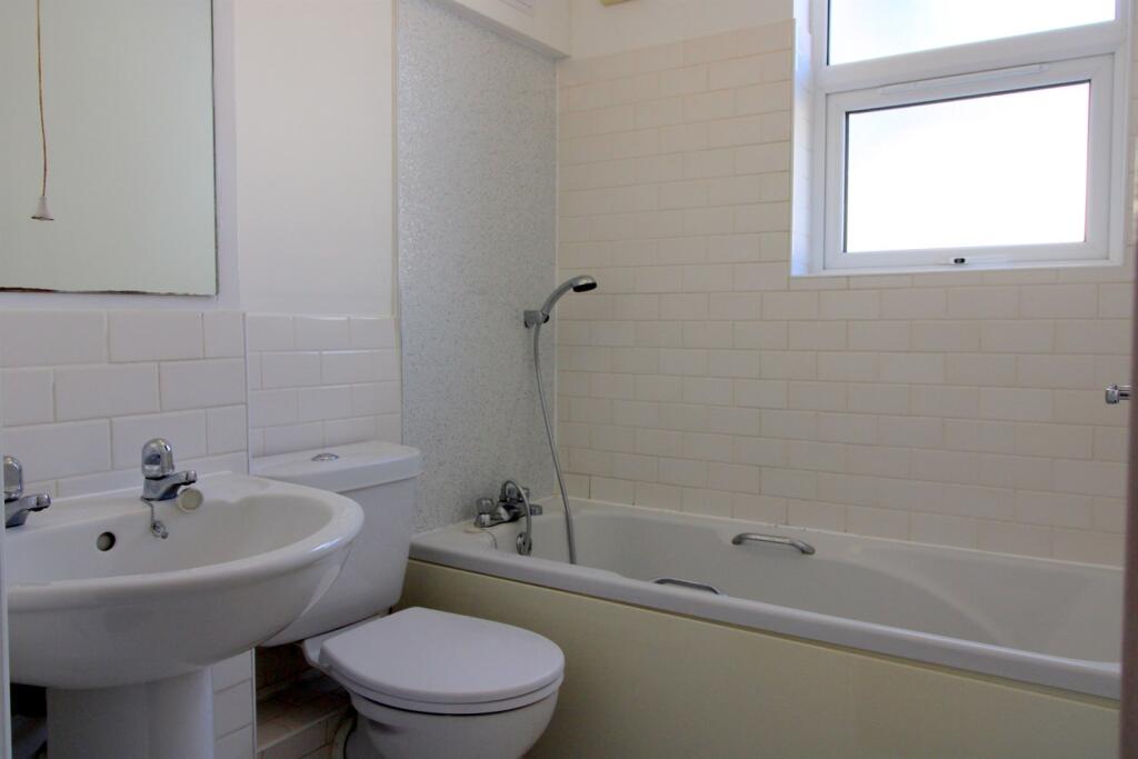 Apartment in Lewes, Seaford - View 3