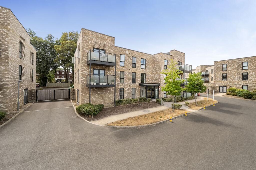 Main image of property: Salomons Grove, Southborough, Tunbridge Wells, TN4