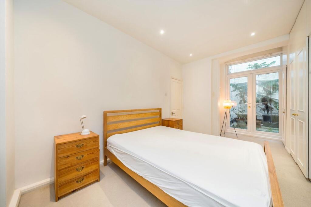 Apartment in London, Pimlico - View 2
