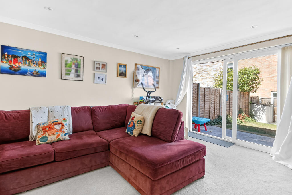House in Binfield, Temple Park - View 5