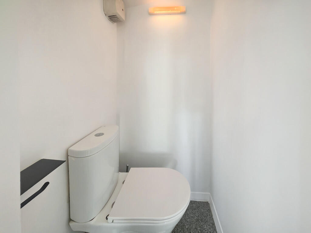 House in London - View 4
