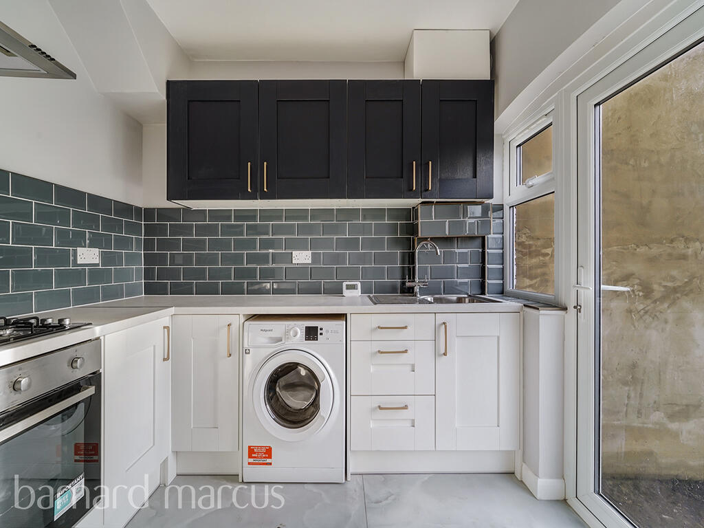 Main image of property: Beecholme Avenue, MITCHAM