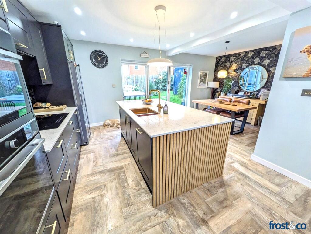 Annet Close, Poole, Dorset, BH15 - View 5
