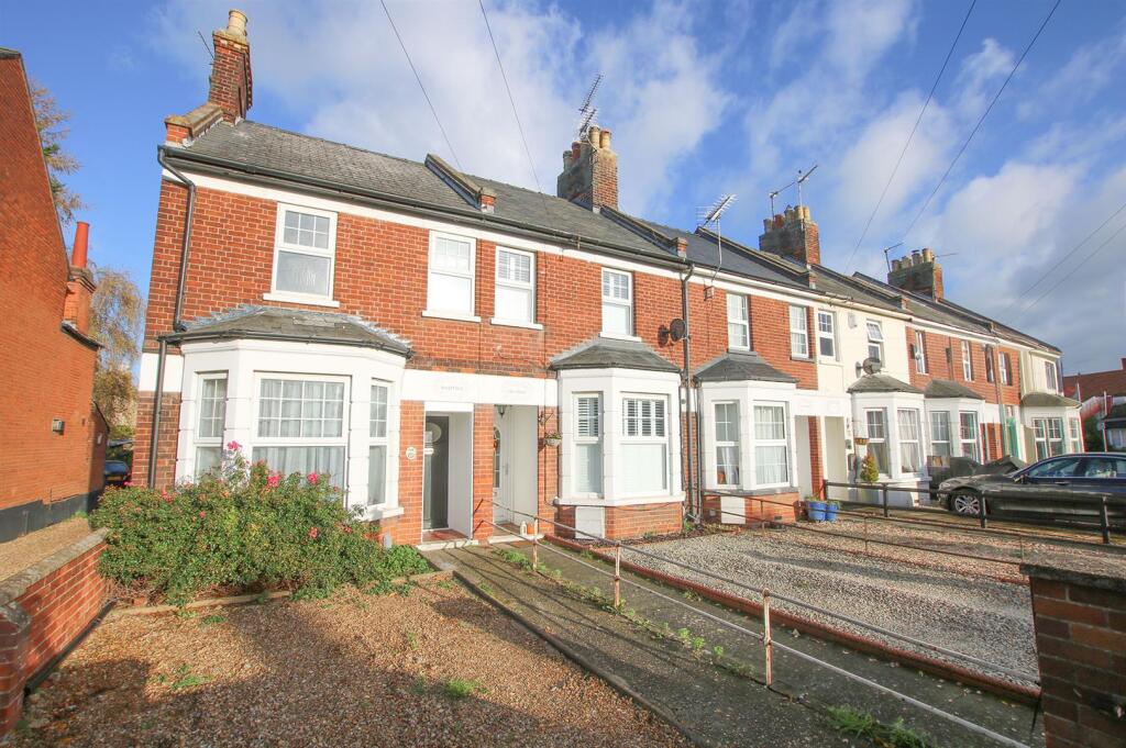 3-bed terraced on Exning Road, Newmarket, £250,000
