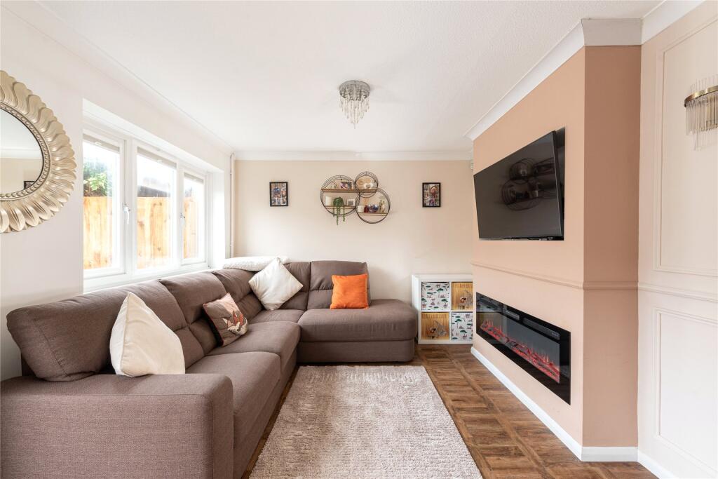 Ringwood Close, Kempston, Bedfordshire, MK42 photo 2
