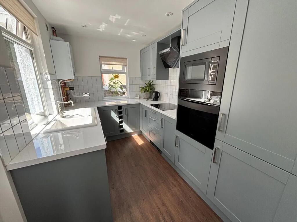 House in Teignbridge, Newton Abbot - View 3