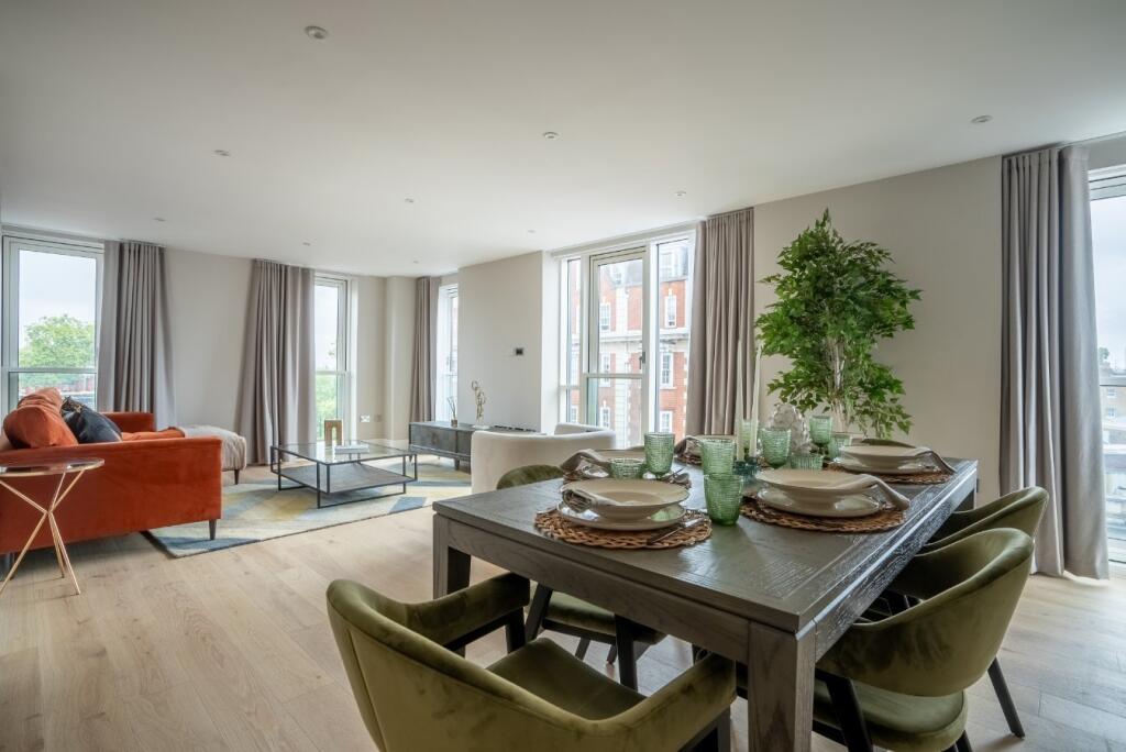 Main image of property: Baker Street