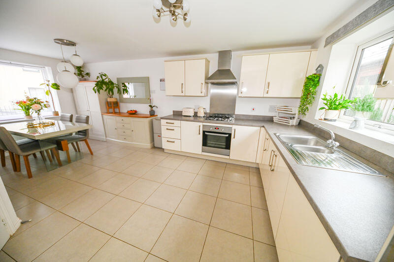 Ayrshire Road, Waterlooville photo 3