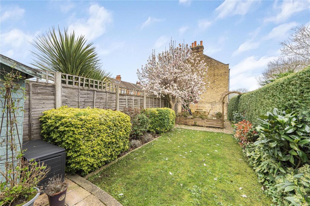 Tavistock Road, West Drayton photo 3