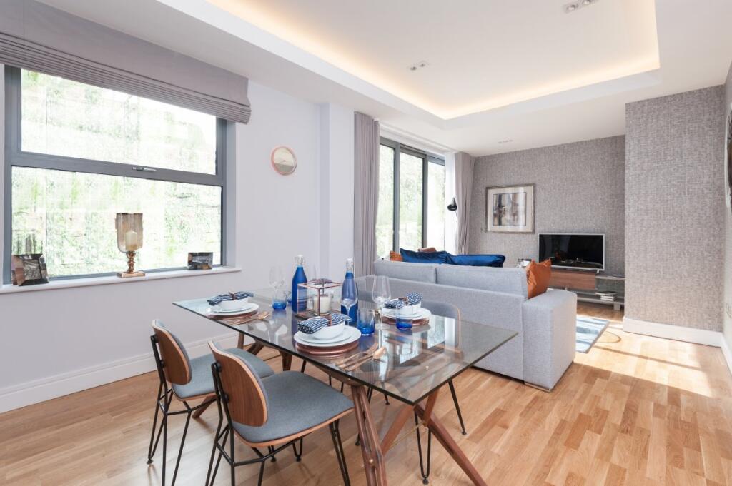 Apartment in Brighton, Round Hill - View 2