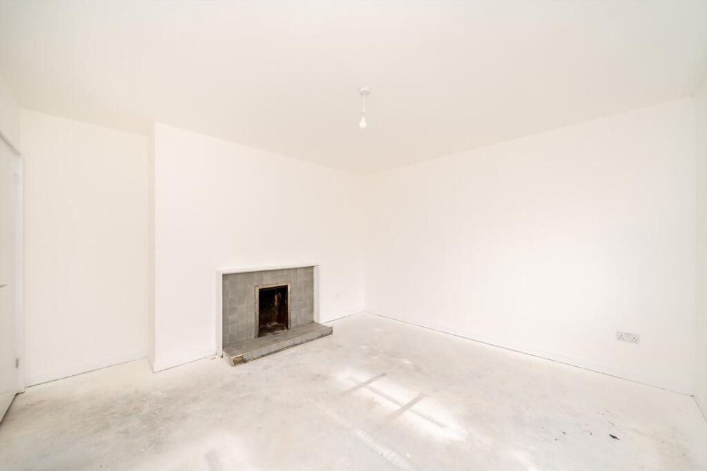 House in London - View 2