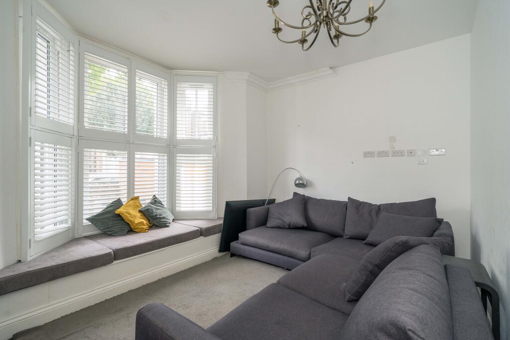 Apartment in London, Kensal Town, Maida Hill - More