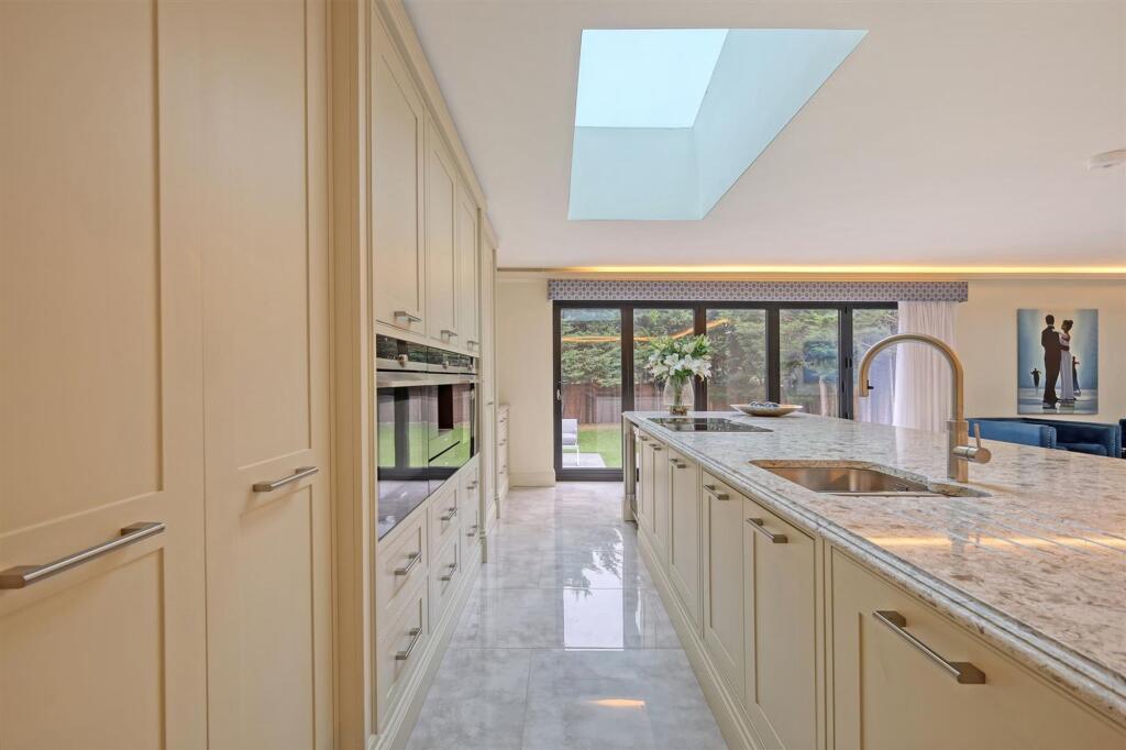 Mount Pleasant Road, Chigwell, IG7 – pohled 6