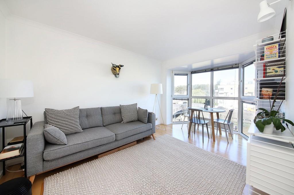 Apartment in London, Surrey Quays, Rotherhithe - View 4