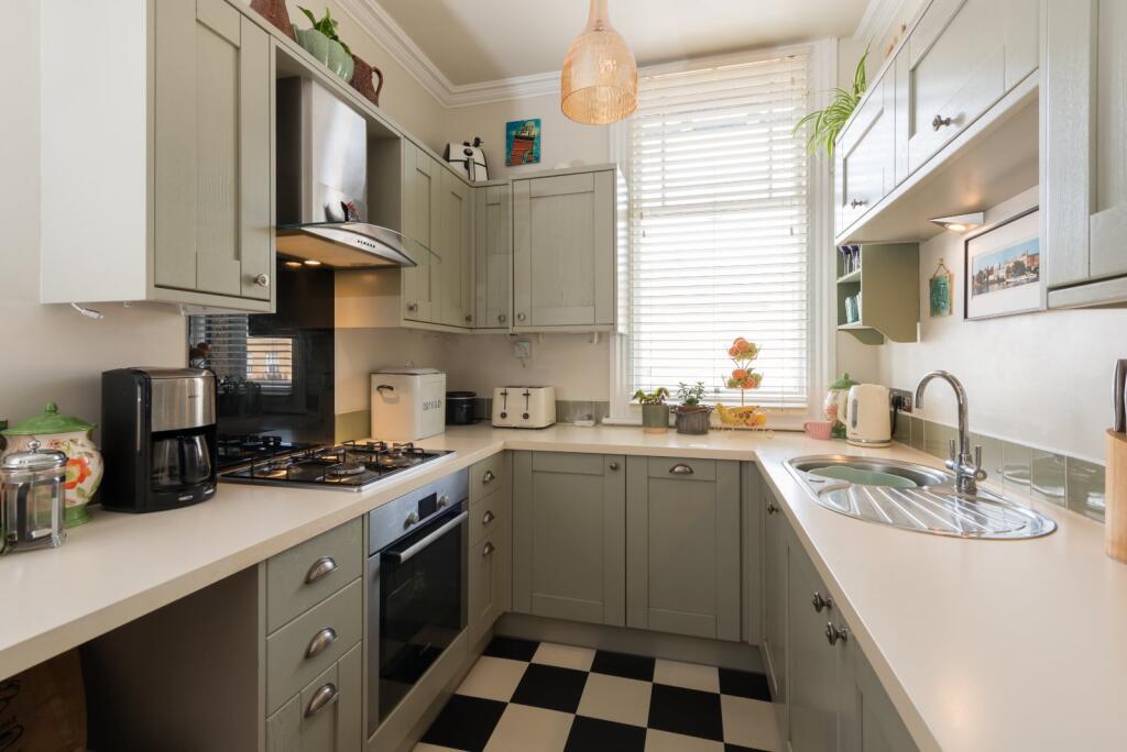 Apartment in Dover, Walmer - More