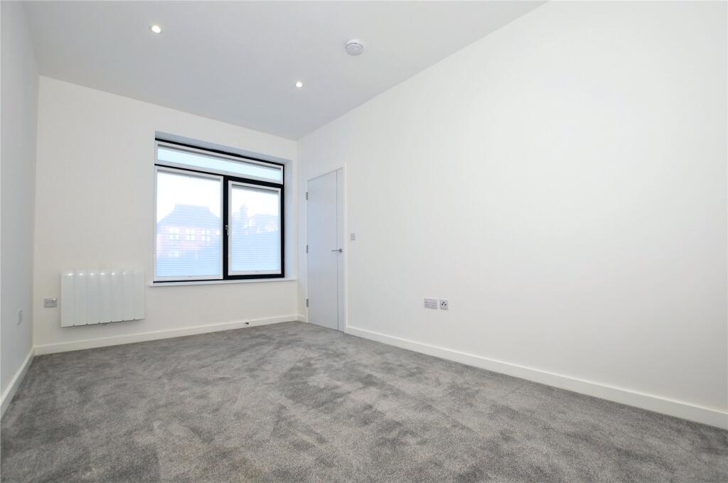 Apartment in Twickenham - View 5