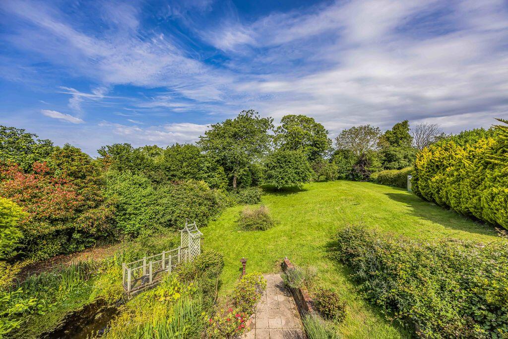 Forestside, Rowlands Castle - More