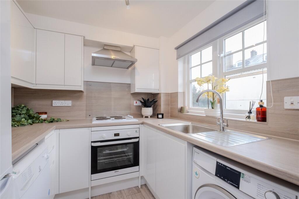 Fawcett Close, London, SW16 photo 3