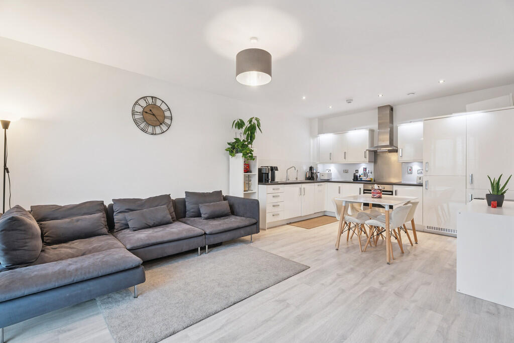 Salvisberg Court, Welwyn Garden City, photo 4