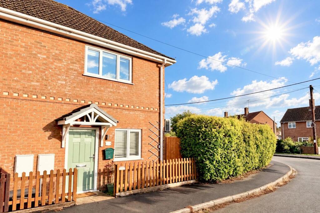 Fairlie Park, RINGWOOD, BH24 1TU