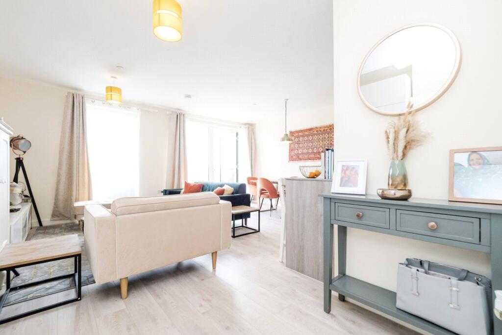 Apartment in London - View 5